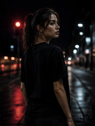 Camiseta Streetwear Triángulo Neón – Graphic UNSTP