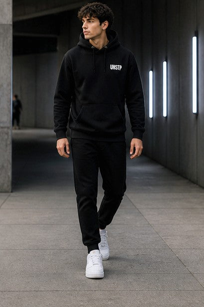 Sudadera UNSTP Essential Hoodie – Streetwear Minimalista