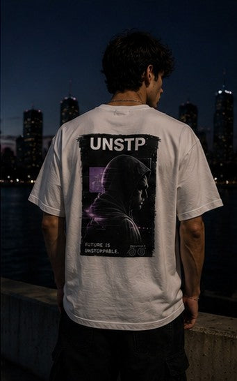 Camiseta Boxy Streetwear Hombre – Diseño Globo Cyberpunk Morado | Oversize Premium